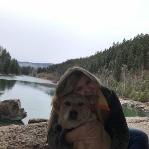 Meet your Posher, Raegan